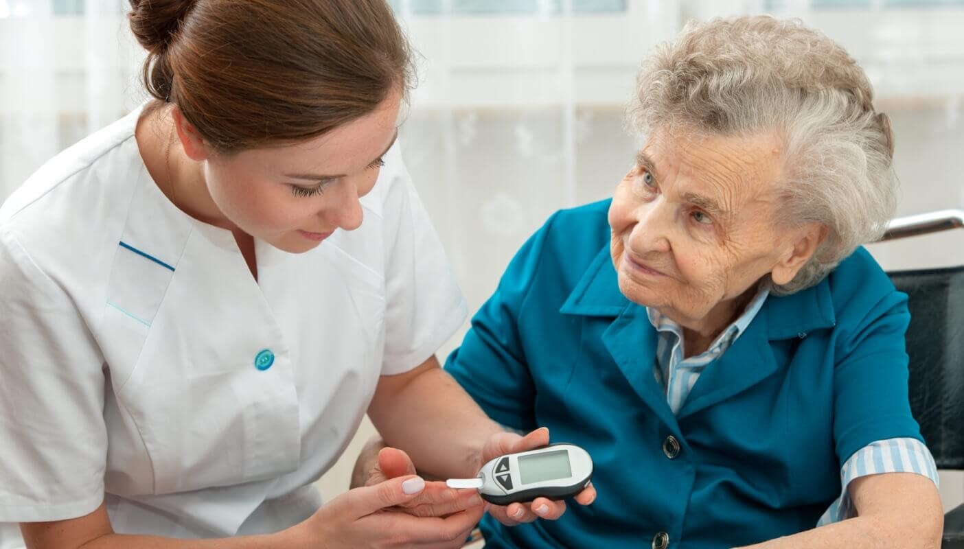 智慧居家養(yǎng)老產(chǎn)品：科技護(hù)佑老年生活